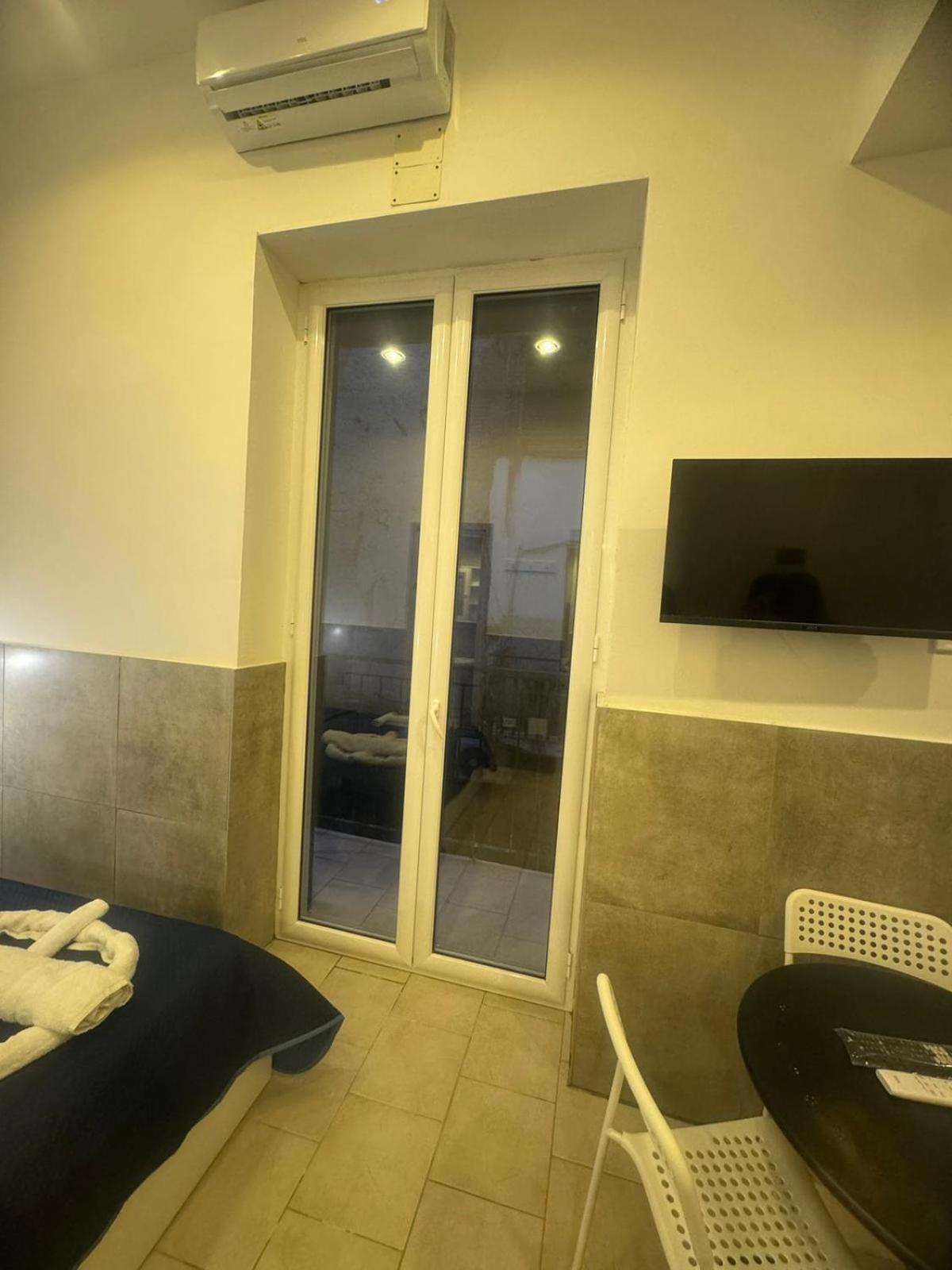 Апарт отель Terrazza Miracoli Napoli Экстерьер фото